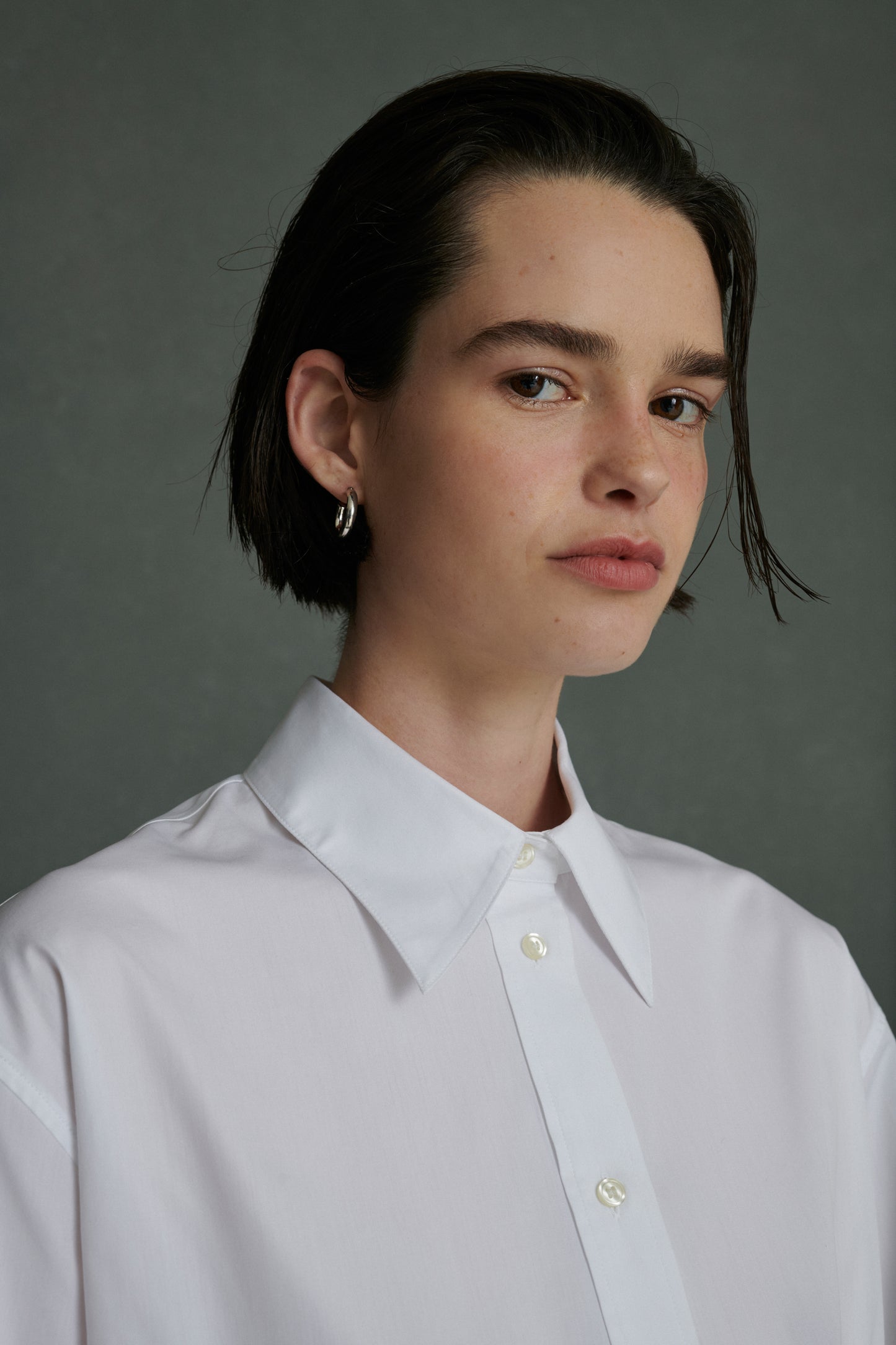 PENDIENTES AUDREY GRIS